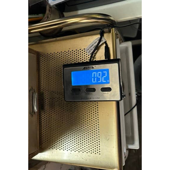 Vintage California USA Pottery Bowl - Leaf Design With Gold Speckles & Trim - Picture 12 of 12